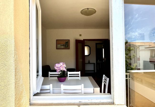 Apartment in Sperlonga - Bright apartment a stone's throw from the sea Apartment in Sperlonga - Bright apartment a stone's throw from the sea