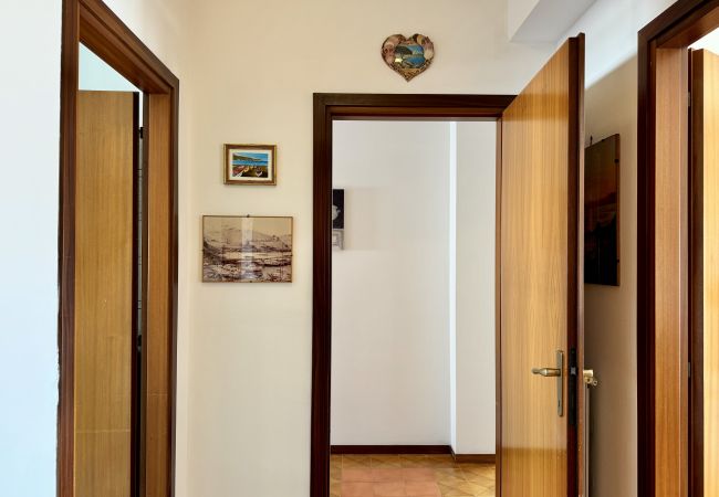 Apartment in Sperlonga - Bright apartment a stone's throw from the sea Apartment in Sperlonga - Bright apartment a stone's throw from the sea