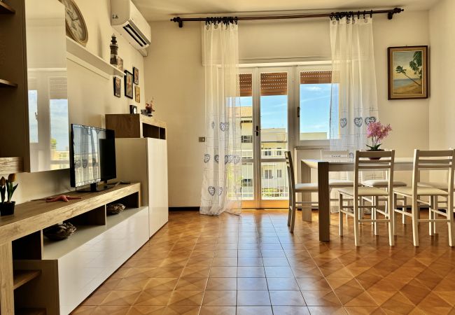Apartment in Sperlonga - Bright apartment a stone's throw from the sea Apartment in Sperlonga - Bright apartment a stone's throw from the sea