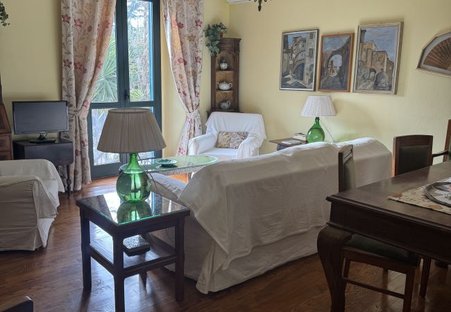 Apartment in Bolsena - The Garden Of History